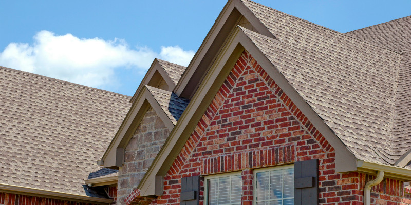 Roofer in Huntersville, North Carolina